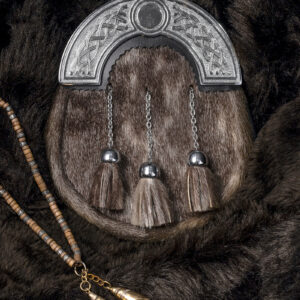 UMAM Traditional Scottish Full and Semi Dress Celtic Sporran in Real Leather and different furs - Kilt Sporran and Belt - Chrome Cantle
